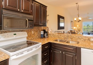 Mainsail Condo Vacation Rental- Owners require a 3 month rental Jan- March....