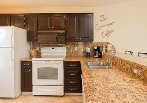 Mainsail Condo Vacation Rental- Owners require a 3 month rental Jan- March....