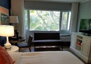 Making The Best Memories Along The Way! 2 Comfortable Units, Pool, Free Parking