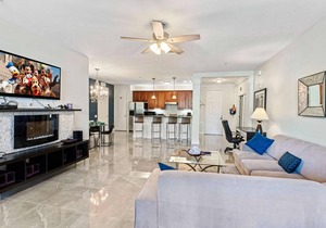 Minutes to Disney, Universal, SeaWorld in a resort setting 1823 sqft 3bdrm