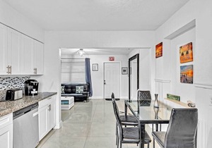 Modern & Comfy 2 BR ~ Mins to Beach & Casino #191