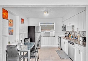 Modern & Comfy 2 BR ~ Mins to Beach & Casino #191