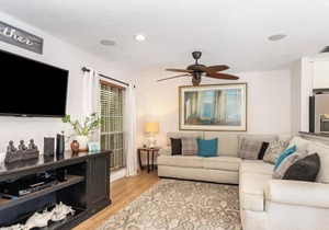 Modern Home with a Private lap pool - 3 Blocks to a Gorgeous Beach!