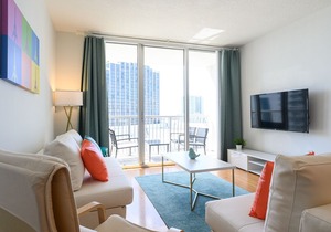 Modern & Spacious 1 Bedroom Bay View FREE Parking