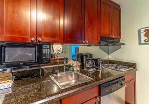 Nautical Themed First Floor Unit w/Kitchen and Great Water Views | The Inn at Little Harbor