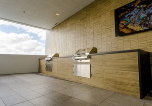 New Design District Apt with parking, pool and gym