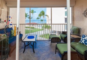 NEW LISTING - 2nd Floor – Wi-Fi – Beach Front – Dolphin Way