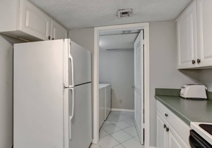 Newly Updated, Ground Floor, 2 bed/2bath,