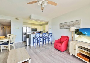 Ocean view condo, Lazy River & Beach, Destin West