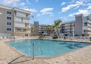 Oceanview Condo In Oceanfront D Building Shorewood