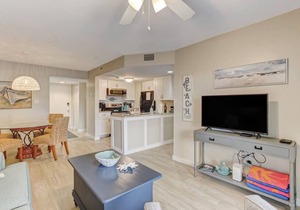 Oceanview Sand Dollar Villas Condo | Balcony | Pool