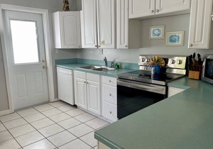 Old Florida Style, Dockage, Swimming Pool (shared), just 20 miles from Key West