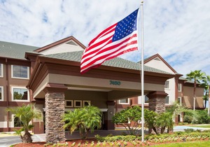 Only 1.5 Miles from Orlando International Airport + 24 Hour Business Center | 25 Minutes to Disney World