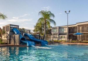 Orbit One Vacation Villas -2BR Suite SATURDAY Check-In in Kissimmee