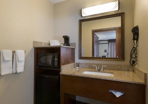 Orlando Vacation! 3 Convenient Units, Pool, Free Parking, Near SeaWorld Orlando