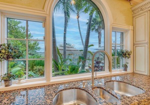 P05 - 5 bedroom Ocean Front home with Private pool and deep water dockage.