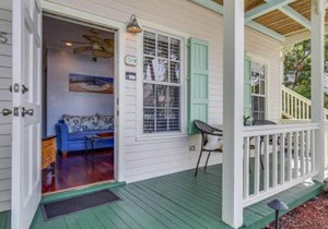 Paradise Place by AvantStay Key West Old Town Condo w Shared Pool