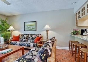 Pelican Cove 5 - Anna Maria Island - Condo 2 Bedroom/2 Bath beach side,.