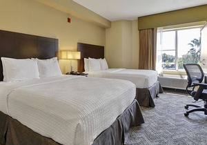 Perfect Couple Vacation! Have a Peaceful Stay w/Our Gorgeous Room! Free Parking