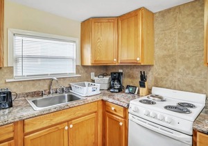Perfect West Palm Beach Getaway Steps to the Ocean (CDC Safe)