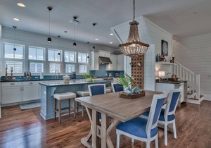 Pet Friendly Designer Home with Private Pool, Golf Cart and Bikes