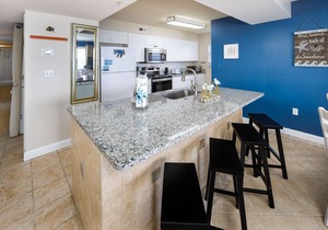 PI 501: Flip Flop Flats - Spectacular East 5th Floor Corner Unit Memory Maker