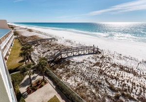 PI 504: Seabreeze Heights - This Is The Condo For Your Getaway!