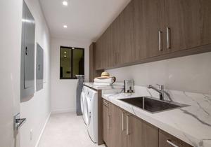 Pleasing & Chic Villa | Billiards+Terrace w/Grill+Smart TV
