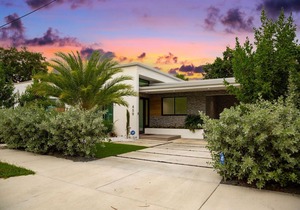 Pleasing & Chic Villa | Billiards+Terrace w/Grill+Smart TV