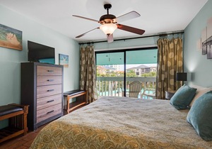 Pool Views~Near Pier~ Walk to Beach~2BR Deep Water Cove 204