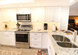 Premium, Remodeled Direct Oceanfront Two Bedroom Condo-Barefoot Trace 207