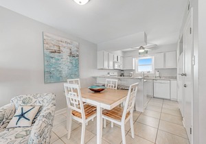 Recently renovated condo w/gulf views, decks, balcony, shared outdoor pool, a/c