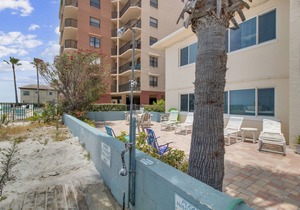 Redington Surf Resort 04 1BR