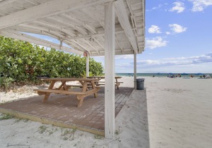 Redington Surf Resort 18 2BR