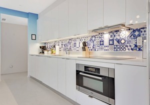Roami at 250 Collins | Rooftop Pool | 3 Bedroom