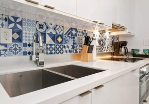 Roami at 250 Collins | Pool | Next to Beach |1 Bed