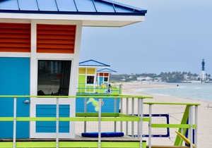 Romantic getaway! Historic cottage 2 blocks to beach