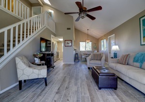 Sandcastle Shores: Quiet Island Retreat Overlooking Golf Fairway & Lake Views