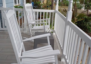 Sandpiper Cottage Newly renovated home in Lake Worth Beach Historical District.