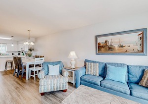Santa Rosa retreat steps from private beach with pool & balcony