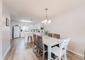 Santa Rosa retreat steps from private beach with pool & balcony