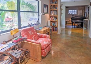Sarasota House with Backyard Oasis 6 Mi to Beach!