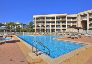Sea Haunts 3C - Gulf Front, Great Views, Community Pool + Hot Tub, 30A!