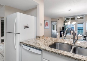 Sealoft 203 | Beachfront With Two Balconies