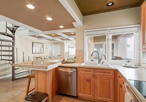 Sealoft 204 | Beachfront With Three Balconies