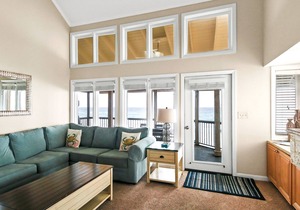Sealoft 204 | Beachfront With Three Balconies