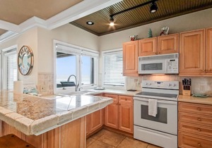 Sealoft 204 | Beachfront With Three Balconies