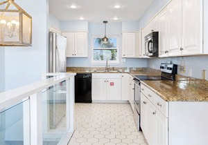 Seawinds 3 - Updated Gulf Front Townhome, Free Beach Service, Scenic Gulf Drive!