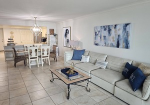 Shoreline Towers 2033 - Newly Remodeled Vacation Rental