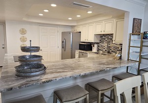 Shoreline Towers 2033 - Newly Remodeled Vacation Rental